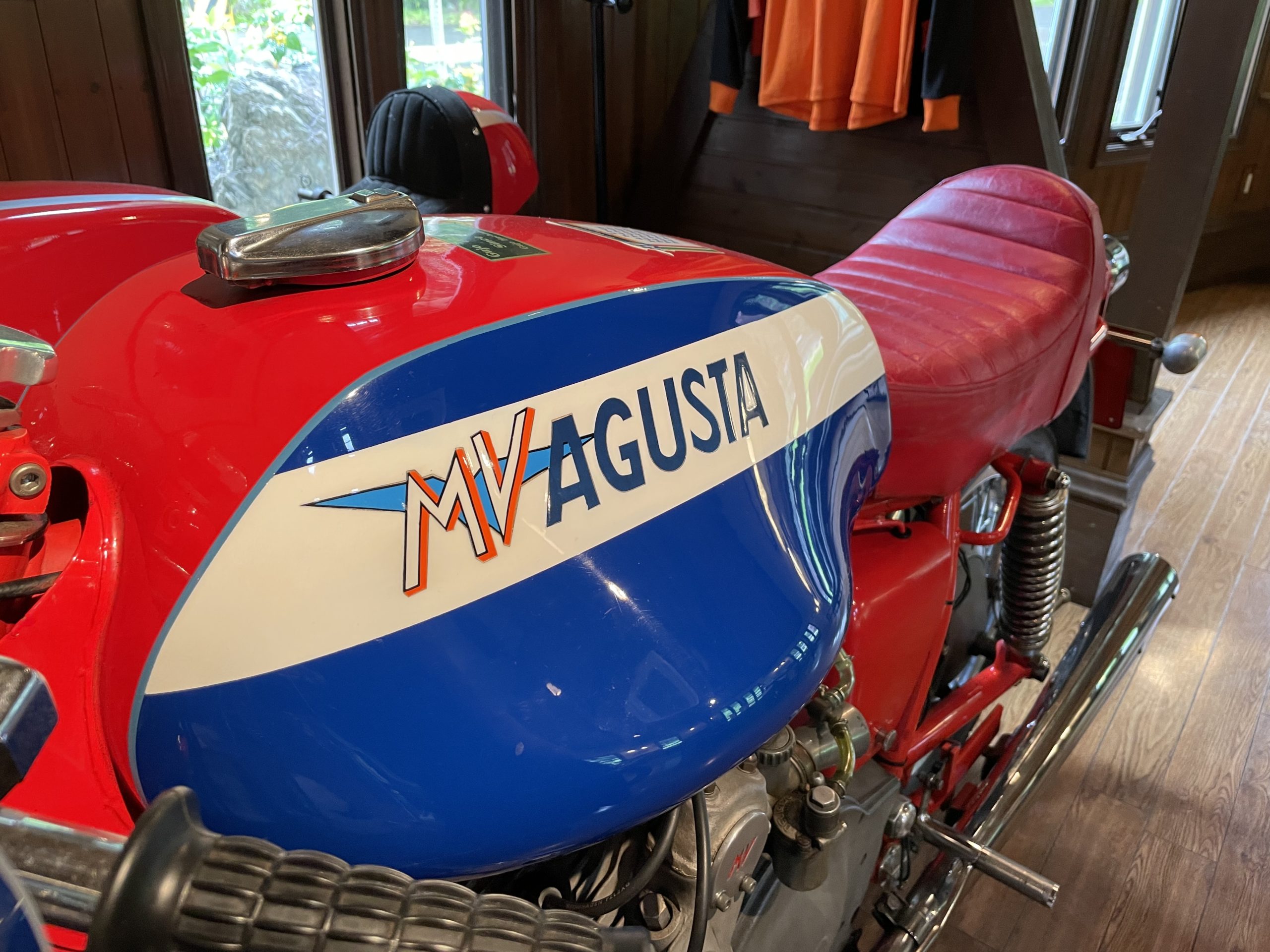 展示バイクの深掘り│郡上八幡から30分！せせらぎ街道沿いの喫茶・軽食